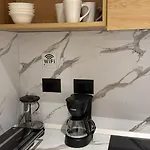 Barrikada-e *