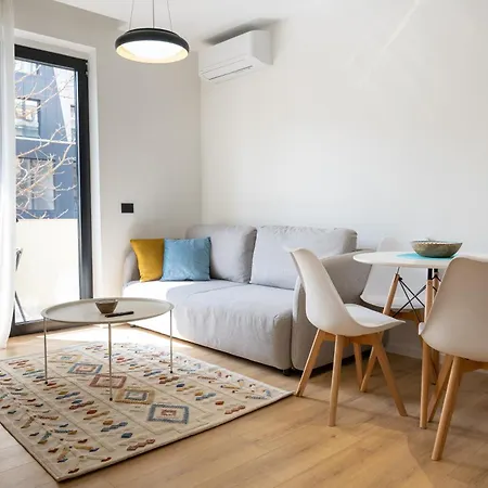 Barrikada-e Apartamento Tirana