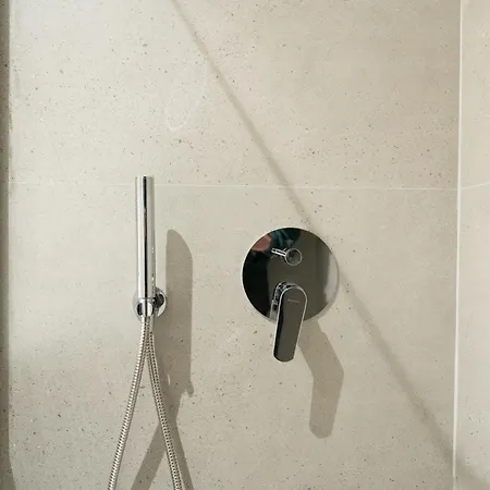 Lejlighed Barrikada-e Tirana