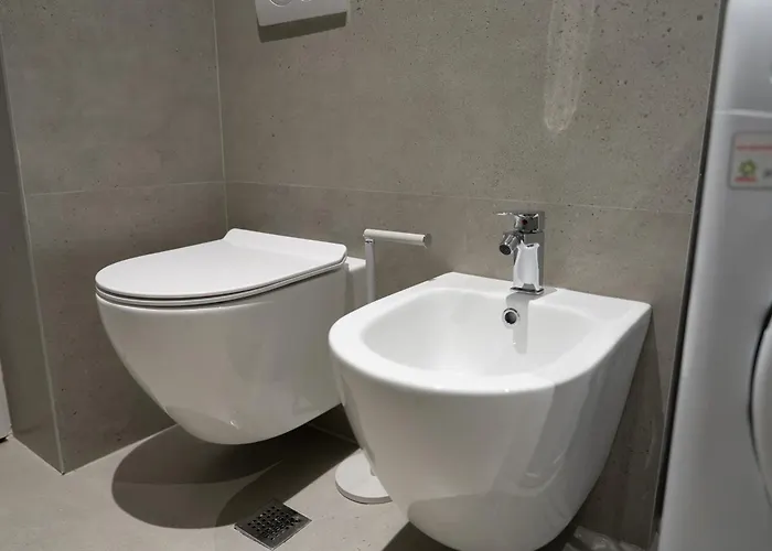 Barrikada-e Apartment Tirana