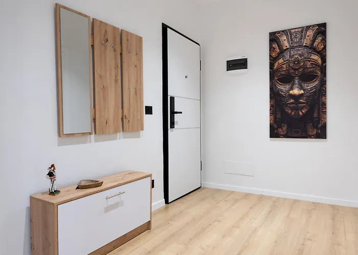 Barrikada-e Apartment